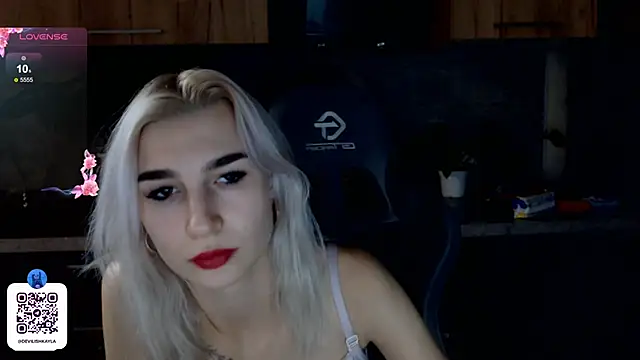 DevilishKayla online show from 5, 10, 2025