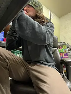 Snapshot of crashnasty chatting on 4, 2, 2026 crashnasty online show from 4, 2, 2026