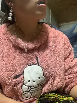 tuyetnhi-00 online show from 14, 11, 2025