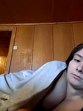 Snapshot of YoungLiisaxx chatting on 17, 10, 2025 YoungLiisaxx online show from 17, 10, 2025