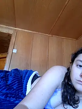 Snapshot of YoungLiisaxx chatting on 4, 11, 2025 YoungLiisaxx online show from 4, 11, 2025