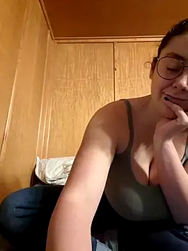 Snapshot of YoungLiisaxx chatting on 17, 11, 2025 YoungLiisaxx online show from 17, 11, 2025