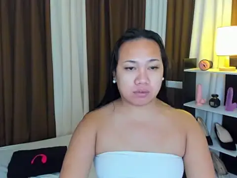 Snapshot of TsUncutKaren chatting on 27, 10, 2025 TsUncutKaren online show from 27, 10, 2025