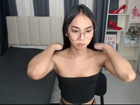 PetiteAsianYuki online show from 22, 10, 2025