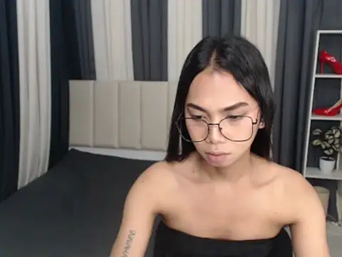 PetiteAsianYuki online show from 9, 11, 2025