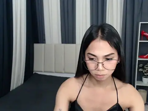 PetiteAsianYuki online show from 12, 11, 2025