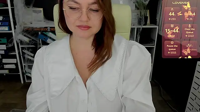 Snapshot of _feel_me_ chatting on 30, 10, 2025 feel me online show from 30, 10, 2025