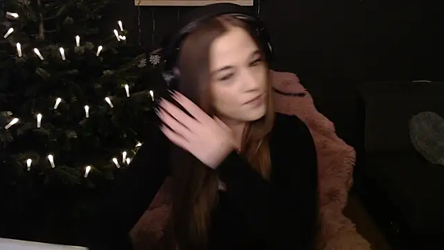 Luna Lynn online show from 20, 12, 2025