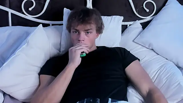 Snapshot of ChaseMuscular chatting on 28, 9, 2025 ChaseMuscular online show from 28, 9, 2025