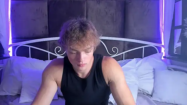 Snapshot of ChaseMuscular chatting on 5, 10, 2025 ChaseMuscular online show from 5, 10, 2025