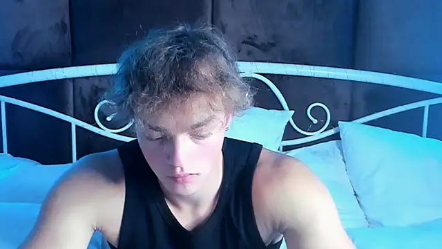 Snapshot of ChaseMuscular chatting on 8, 10, 2025 ChaseMuscular online show from 8, 10, 2025