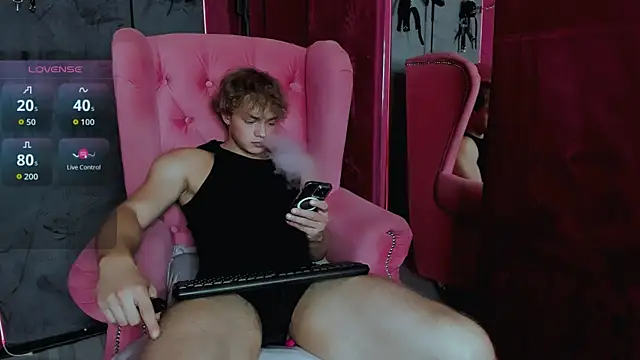 Snapshot of ChaseMuscular chatting on 11, 10, 2025 ChaseMuscular online show from 11, 10, 2025