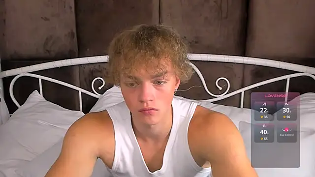 Snapshot of ChaseMuscular chatting on 19, 10, 2025 ChaseMuscular online show from 19, 10, 2025