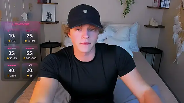 Snapshot of ChaseMuscular chatting on 25, 11, 2025 ChaseMuscular online show from 25, 11, 2025