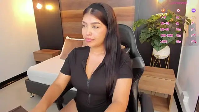 carriepink  online show from 5, 11, 2025