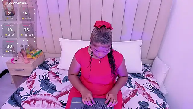 Snapshot of Afrodita_de_amor chatting on 8, 10, 2025 Afrodita de amor online show from 8, 10, 2025