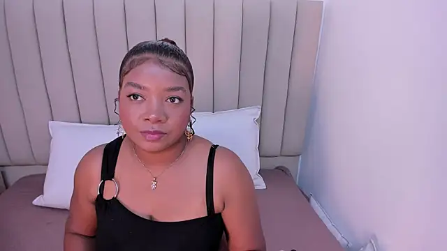 Snapshot of Afrodita_de_amor chatting on 28, 10, 2025 Afrodita de amor online show from 28, 10, 2025