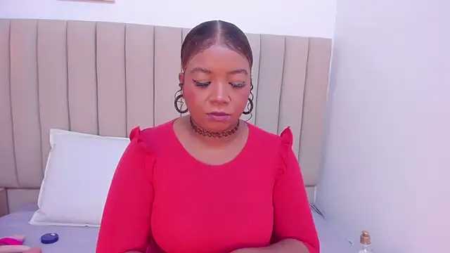 Snapshot of Afrodita_de_amor chatting on 19, 11, 2025 Afrodita de amor online show from 19, 11, 2025