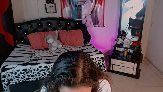 Snapshot of Skylovershot chatting on 23, 10, 2025 Skylovershot online show from 23, 10, 2025