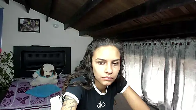 Snapshot of Skylovershot chatting on 14, 11, 2025 Skylovershot online show from 14, 11, 2025