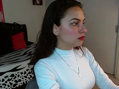 Snapshot of Skylovershot chatting on 18, 11, 2025 Skylovershot online show from 18, 11, 2025