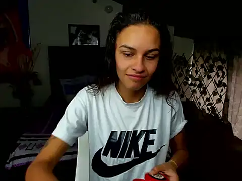 Snapshot of Skylovershot chatting on 2, 12, 2025 Skylovershot online show from 2, 12, 2025