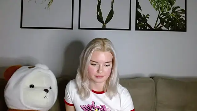 LunaBlush18 online show from 25, 9, 2025