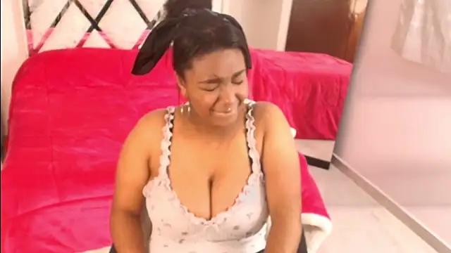 Snapshot of Amiranast chatting on 15, 10, 2025 Amiranast online show from 15, 10, 2025