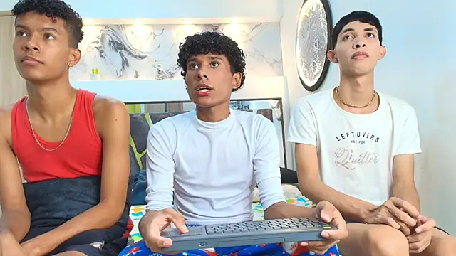 LONDON BOYS1 online show from 7, 10, 2025