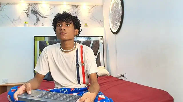 LONDON BOYS1 online show from 13, 10, 2025