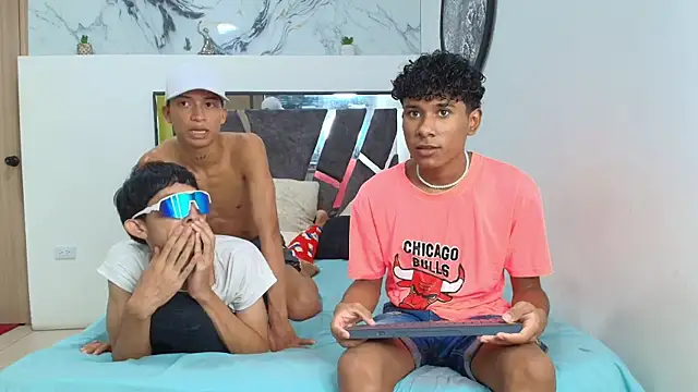 LONDON BOYS1 online show from 12, 11, 2025