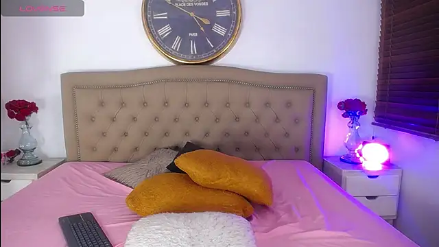 Snapshot of AuroraRicci chatting on 23, 10, 2025 AuroraRicci online show from 23, 10, 2025