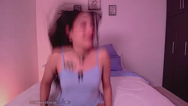 SweetFoxie online show from 6, 10, 2025