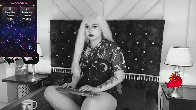 Madamexravenx online show from 19, 9, 2025