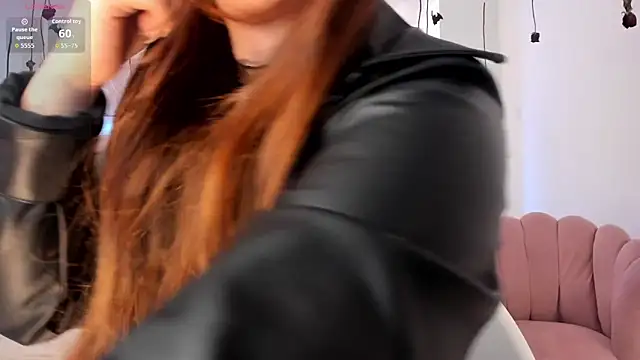 Snapshot of melissa_es chatting on 31, 10, 2025 melissa es online show from 31, 10, 2025