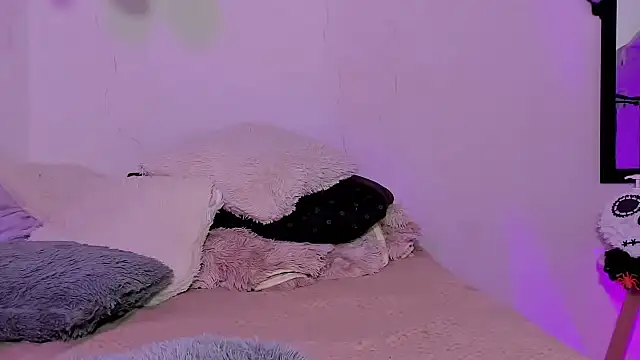 Snapshot of Naomi_Flame chatting on 5, 11, 2025 Naomi Flame online show from 5, 11, 2025