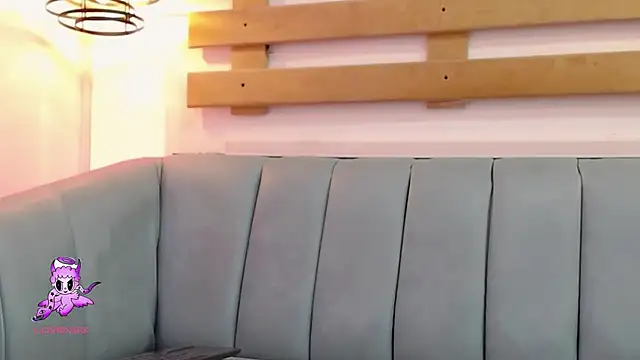 ArianaSantana online show from 6, 11, 2025