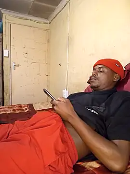 Snapshot of Hluga_25 chatting on 6, 11, 2025 Hluga 25 online show from 6, 11, 2025