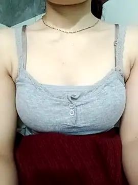 Snapshot of LucyyLy chatting on 17, 11, 2025 LucyyLy online show from 17, 11, 2025