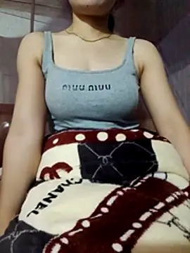 Snapshot of LucyyLy chatting on 26, 11, 2025 LucyyLy online show from 26, 11, 2025