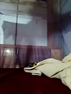 Snapshot of LucyyLy chatting on 4, 12, 2025 LucyyLy online show from 4, 12, 2025