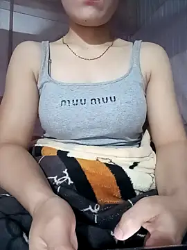 Snapshot of LucyyLy chatting on 19, 12, 2025 LucyyLy online show from 19, 12, 2025