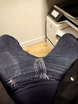 Snapshot of Alberto2840 chatting on 30, 10, 2025 Alberto2840 online show from 30, 10, 2025