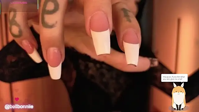 Snapshot of belllbonniie chatting on 18, 10, 2025 belllbonniie online show from 18, 10, 2025