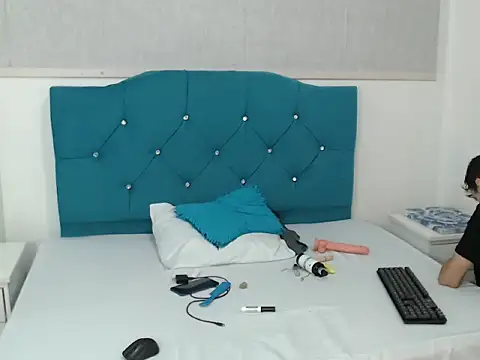 LuigiMarchetti online show from 28, 11, 2025