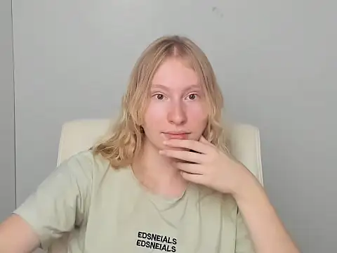 Elizabeth Kissa online show from 10, 9, 2025