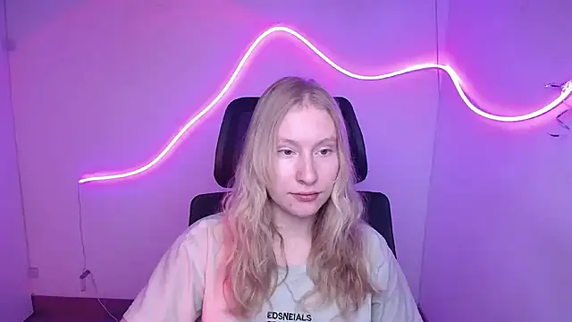 Elizabeth Kissa online show from 16, 9, 2025