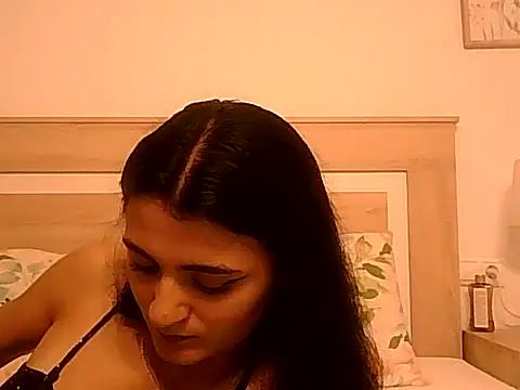 Ella0105 online show from 8, 9, 2025