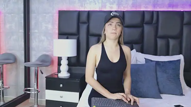 ZoeWilliis online show from 3, 11, 2025