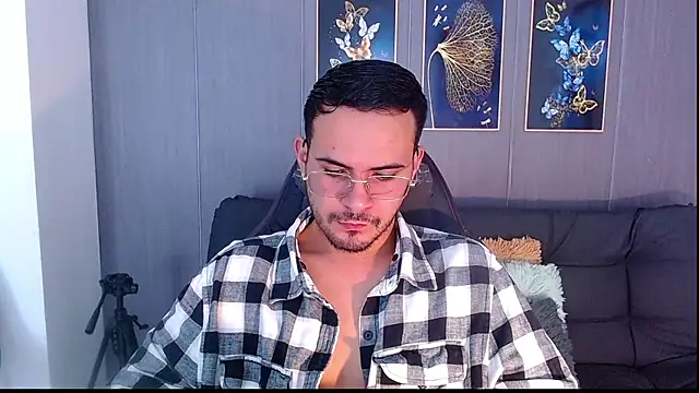 Arontrey21 online show from 23, 9, 2025